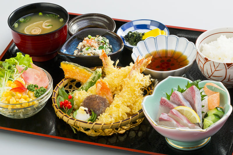 天ぷら定食 ¥1,250（税込¥1,370）